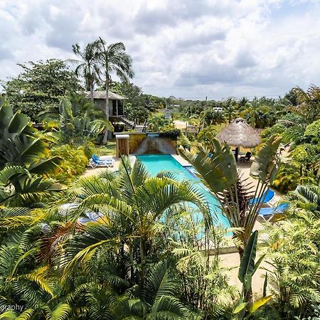 Almond Tree Hotel Resort Corozal Exterior foto